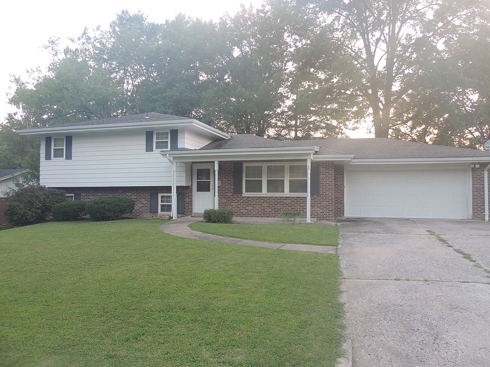 1st image of 641 Belmont Dr