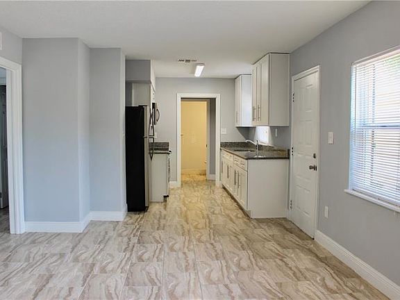 3rd image of 5854 Dogwood Dr
