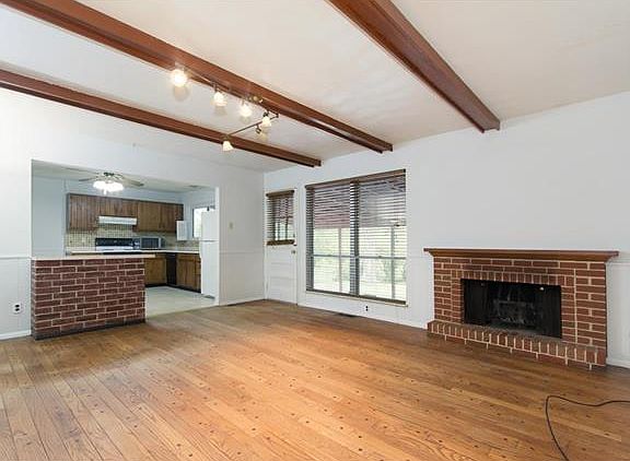 4th image of 4020 Belcroft Dr