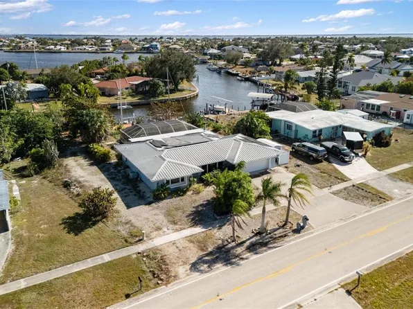 105 Cousley Dr SE, Pt Charlotte, FL 33952