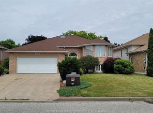 138 Hampton Cres, Windsor, ON N9E 4M5