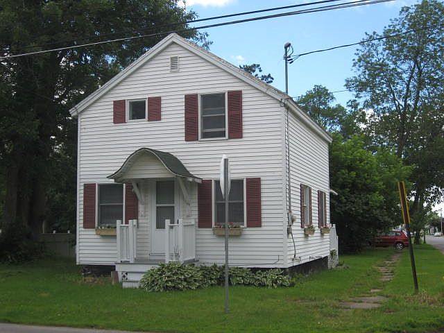 1st image of 401 Linden St