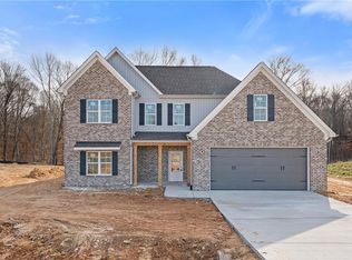 311 Enclave Dr, Clemmons, NC 27012