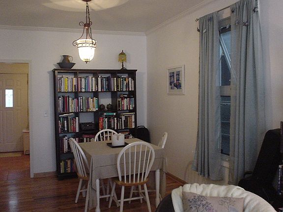5th image of 2056 W Huron St APT 1