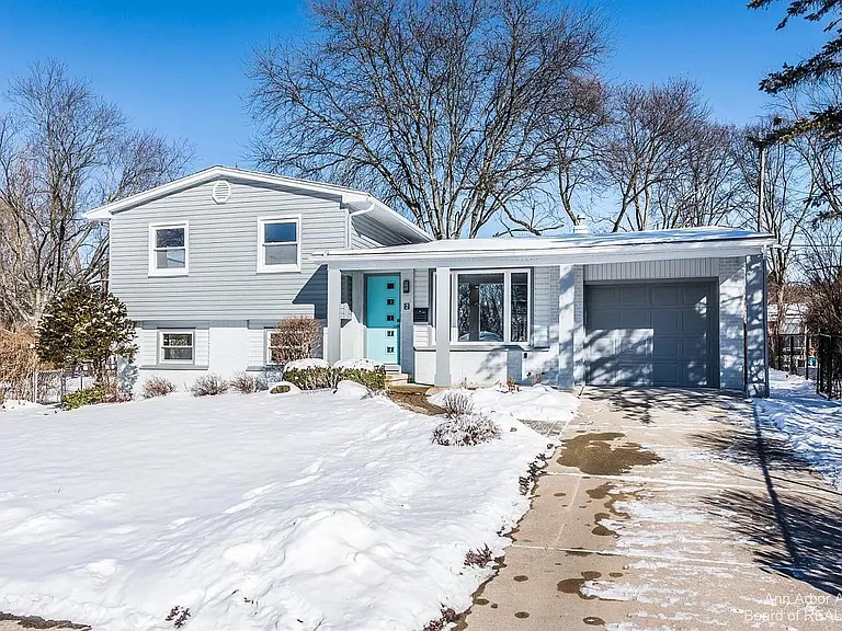 2 Gallway Ct — Photo 1