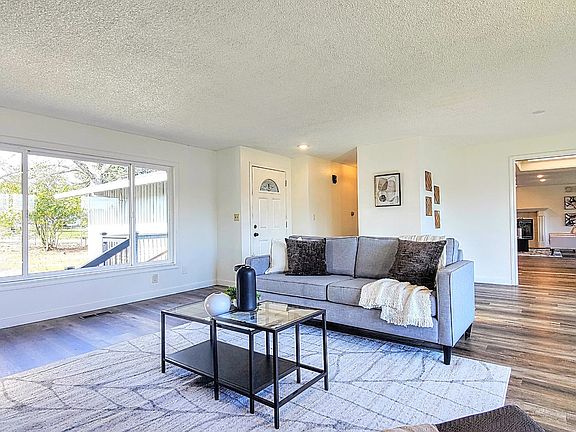 3rd image of 7326 SE 252nd Ave