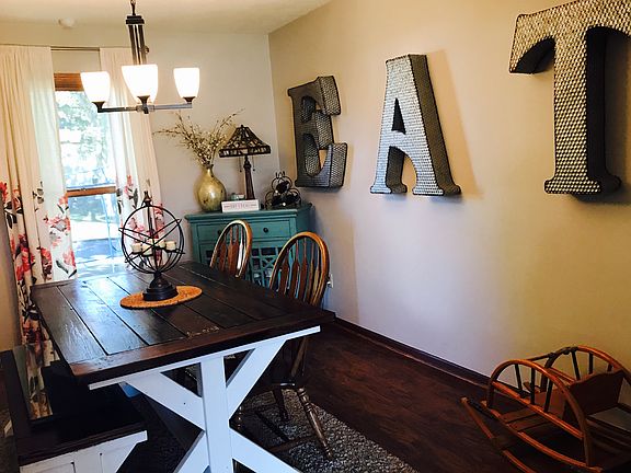 5th image of 3817 Rosemont Pl
