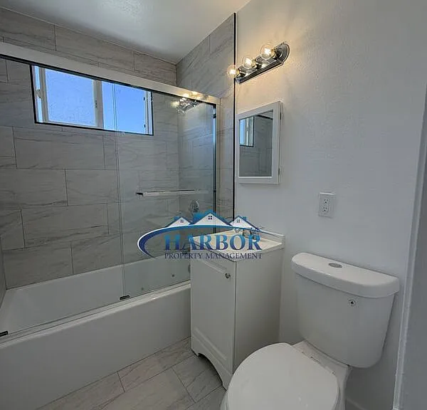 1447 N Wilmington Blvd #A — Photo 9