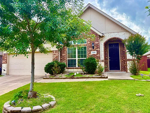 3205 Ridgeway Dr Photo 1