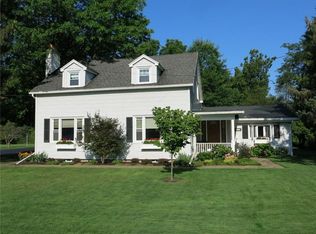 585 Edgewood Ave, Rochester, NY 14618