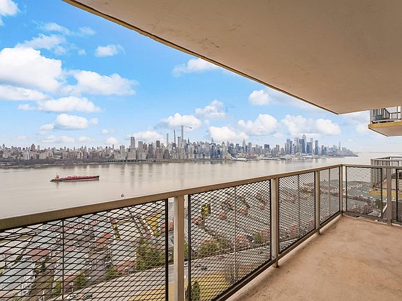 2nd image of 6600 Boulevard East APT 15b