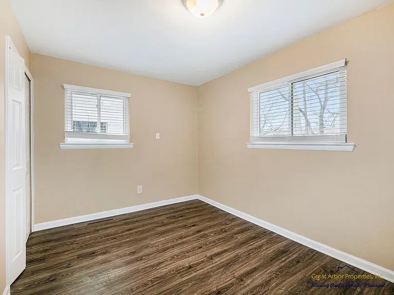 1088 Studebaker Ave — Photo 18