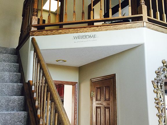 Grand entrance to open foyer