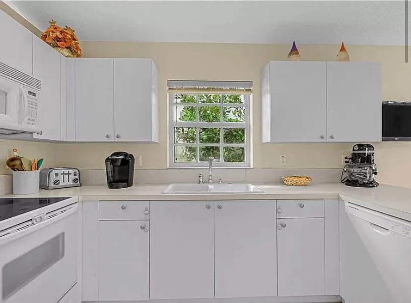 2 bed, 1500 sqft, $2,850 — Photo 2