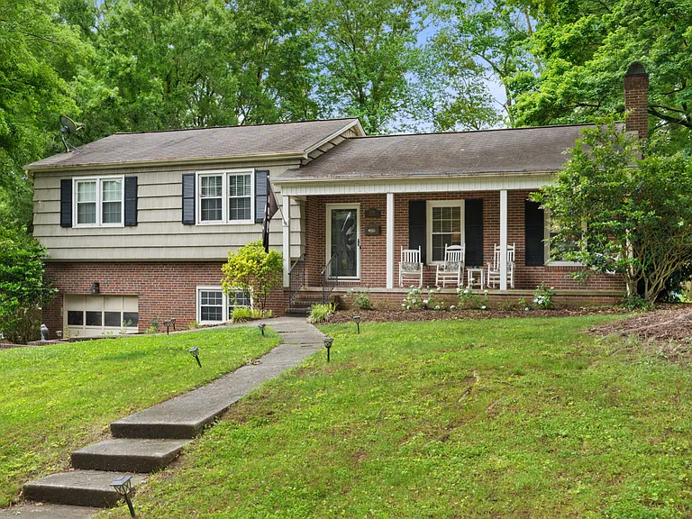 2786 Birchwood Dr — Photo 6