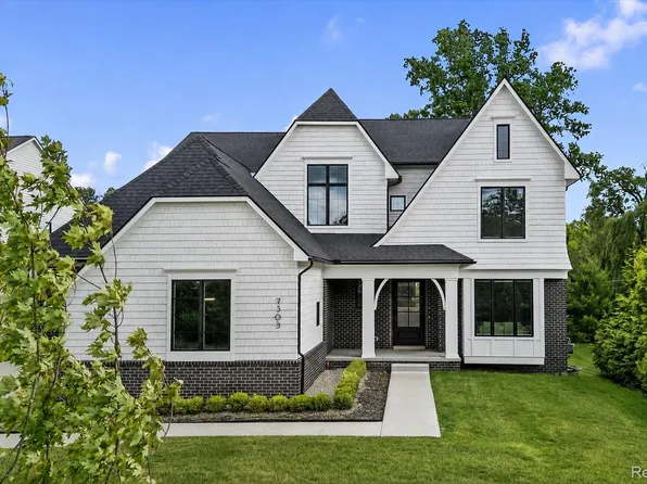 7303 Brookside Village Ct, Bloomfield Hills, MI 48301