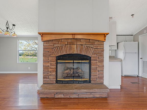 5th image of 519 Cook Rd