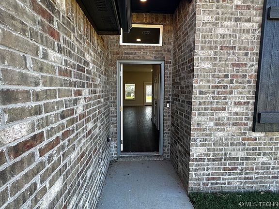 5th image of 1308 E 150th St S