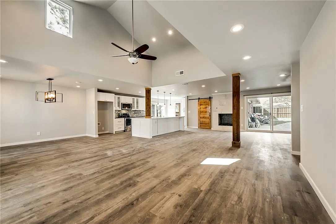 4 bed, 2.5 bath, 2248 sqft, $4,000 — Photo 3