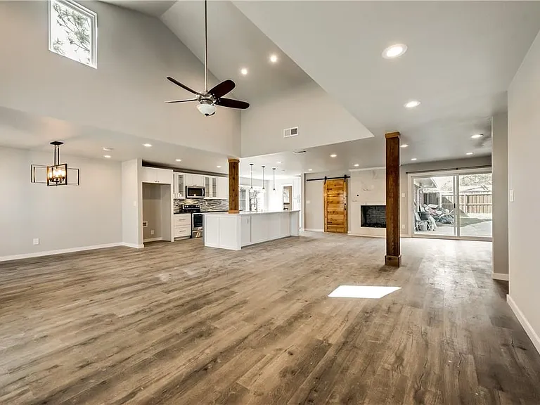 10216 Carry Back Cir — Photo 3