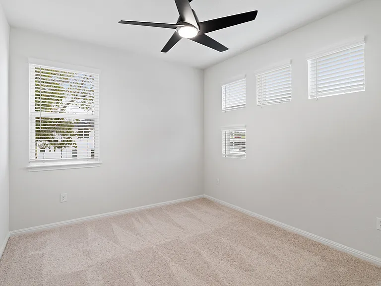 1612 Kit Cir — Photo 20