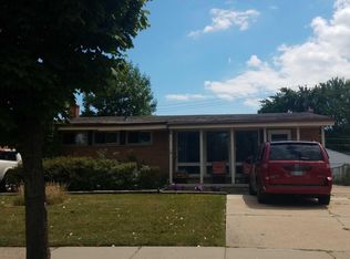 21324 Masonic Blvd, Saint Clair Shores, MI