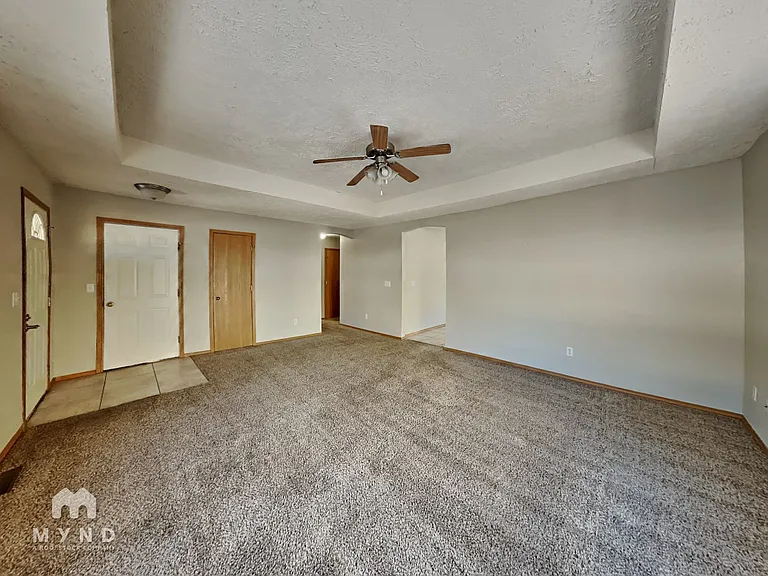 1143 S Brown Ave — Photo 6