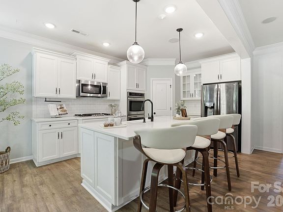 5th image of 1134 Baldwin Dr