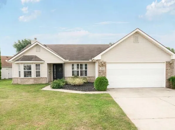 365 Yellowstone Dr, Russiaville, IN 46979