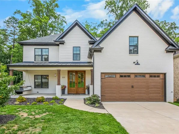 223 Fearrington Dr, Kernersville, NC 27284