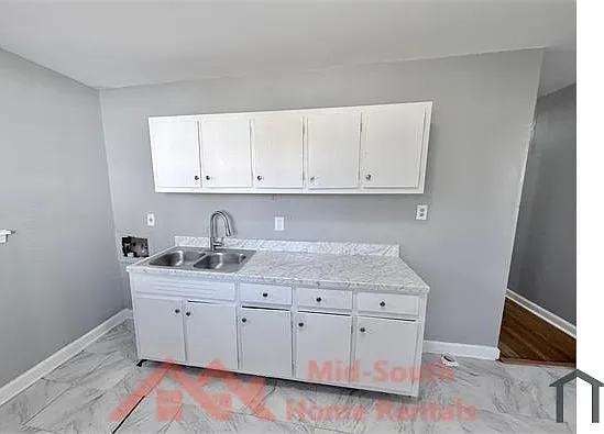 2054 Benford St — Photo 6