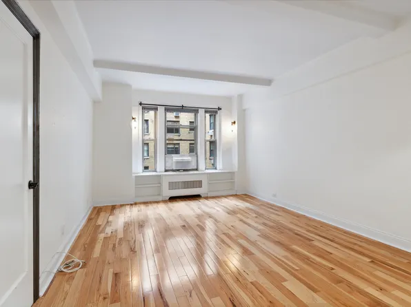 24 5th Avenue 921 image 3 of 6