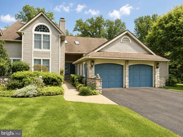 1785 Oak Hill Dr, Huntingdon Valley, PA 19006