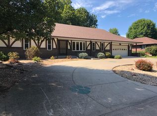 1314 Parkdale Rd, Maryville, MO 64468