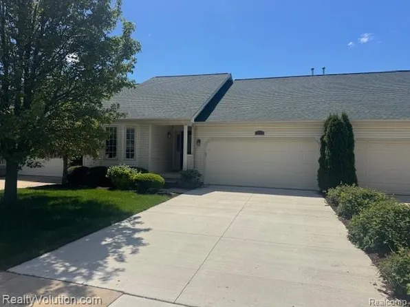 1812 Stoldt Ave, Imlay City, MI 48444
