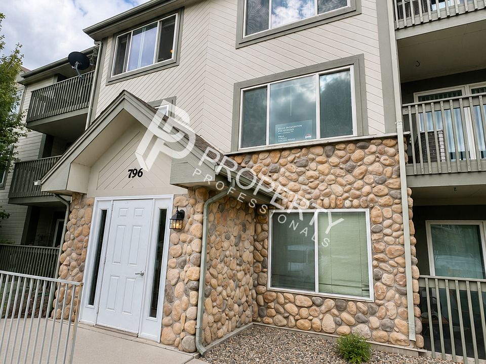 1st image of 796 Castle Valley Blvd APT E