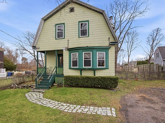 2nd image of 513 Maple St