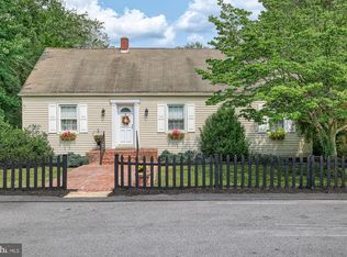 5259 Terrace Rd, Mechanicsburg, PA 17050