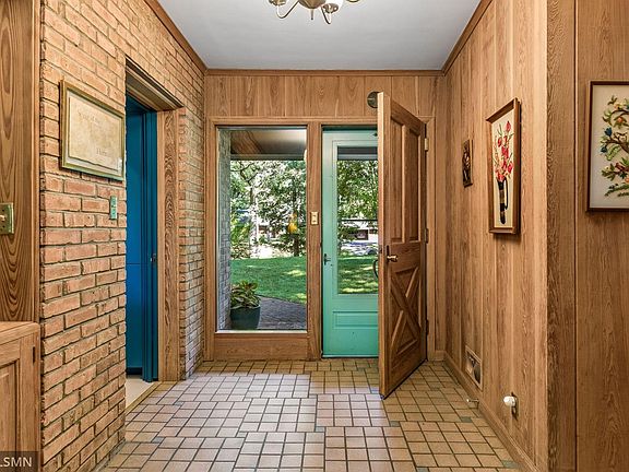 3rd image of 45 Evergreen Rd