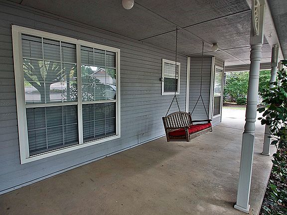 3rd image of 207 Tommye Ln