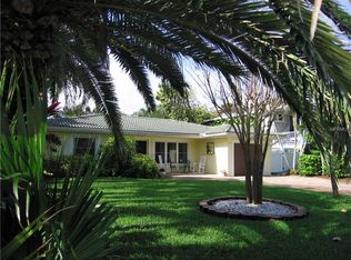 116 9th St, Belleair Beach, FL 33786