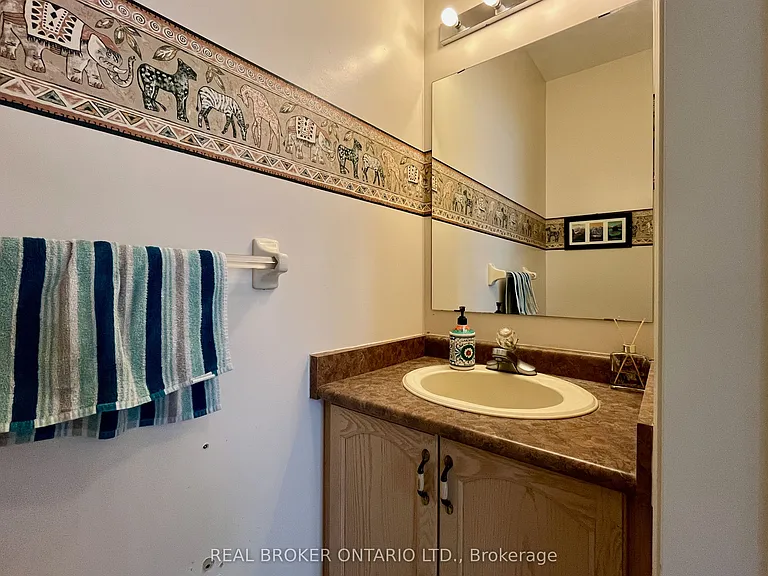 59 Palisade Cres — Photo 7