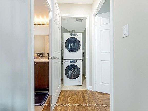 3rd image of 208 Enfield Pl #3303