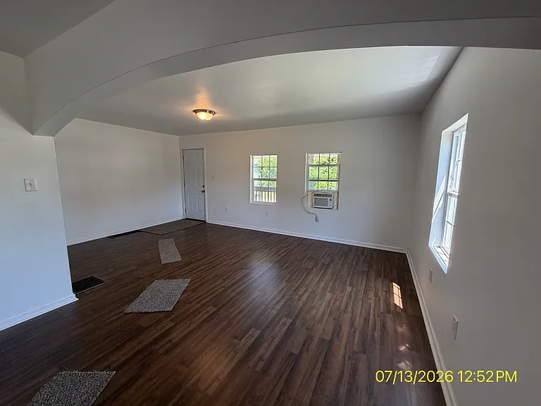 1215 E 28th St #1 — Photo 2