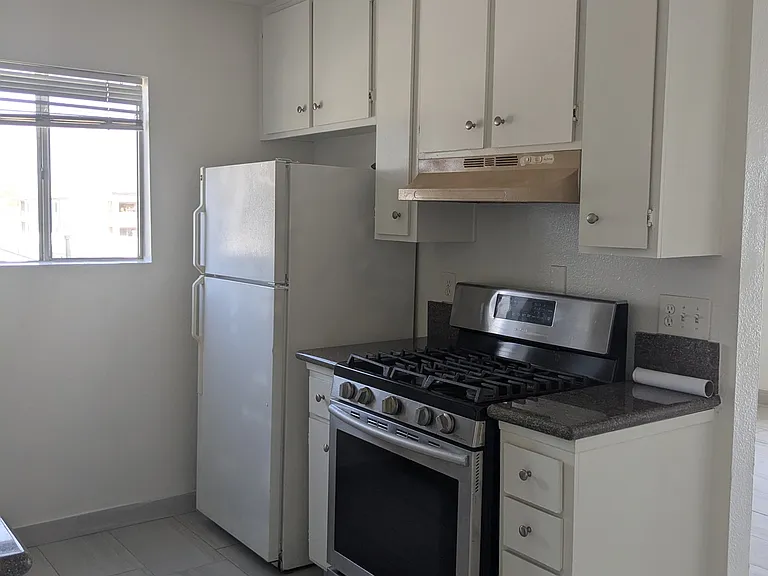 1526 Sherman Pl #306 — Photo 7