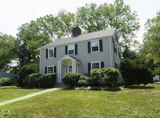 20 Colonial Dr, Fairfield, CT 06824