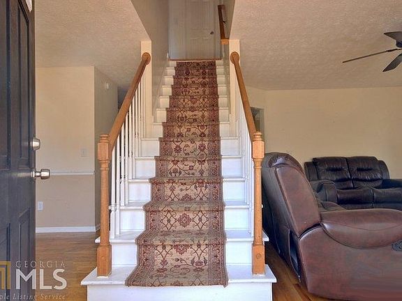 5th image of 195 Bartlett Dr