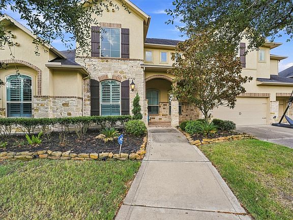 2nd image of 28310 Island Manor Ln