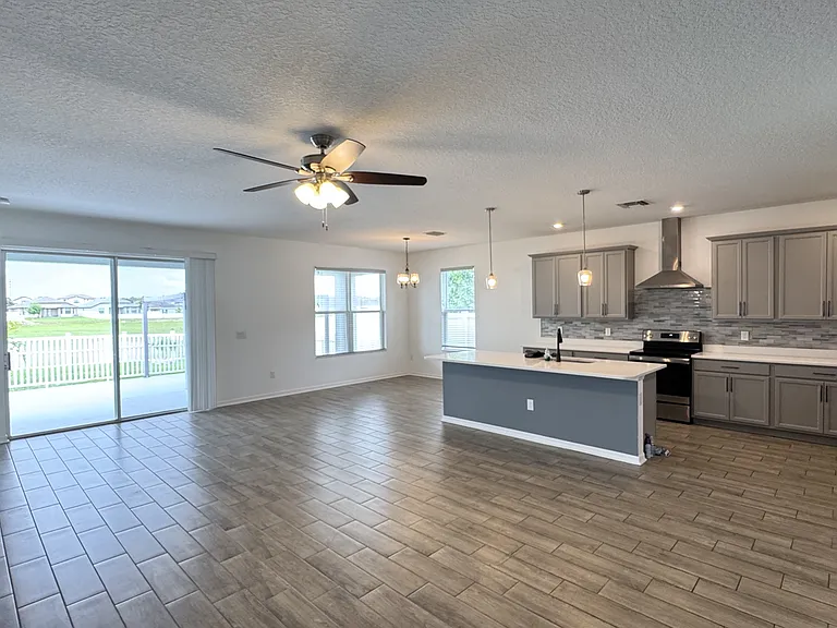 484 Old Windsor Way — Photo 15