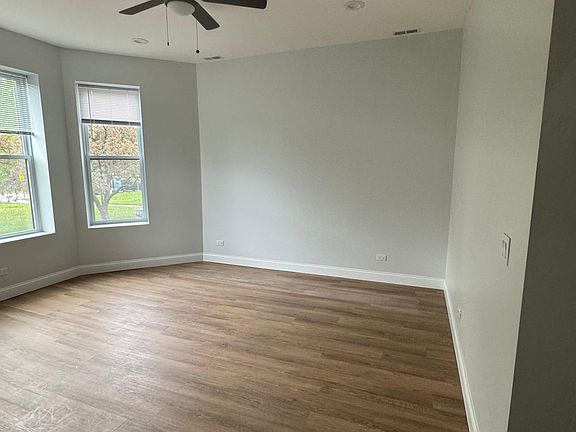 3rd image of 2222 S Marshall Blvd #1